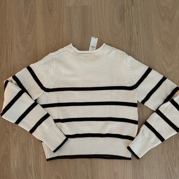 NWT GAP Women’s Rollneck stripe Sweater, Cream and Brown Stripe XS - Picture 2 of 3